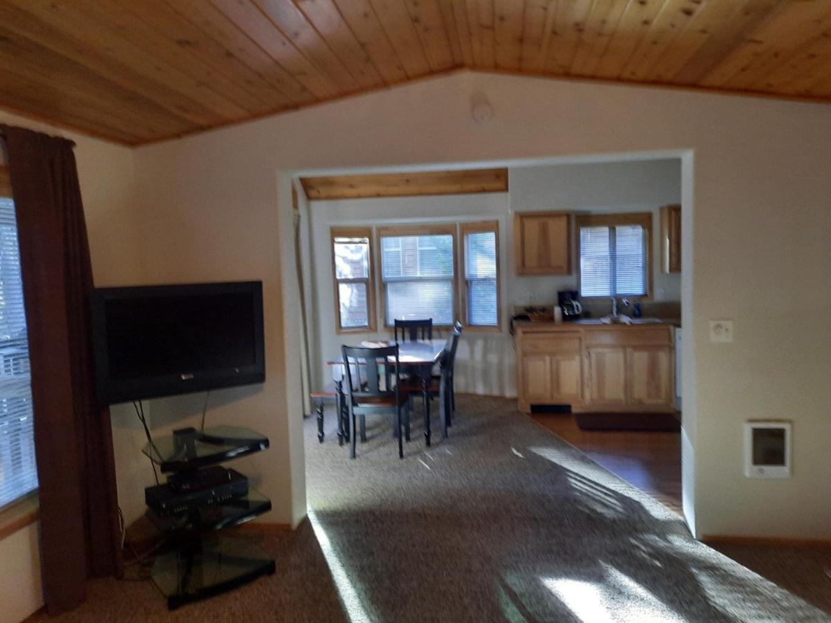 Willamette Pass Inn & Chalets Odell Lake Zewnętrze zdjęcie